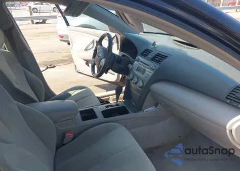 2007 Toyota Camry Ce z USA, uszkodzony, nr VIN 4T1BE46K17U040063